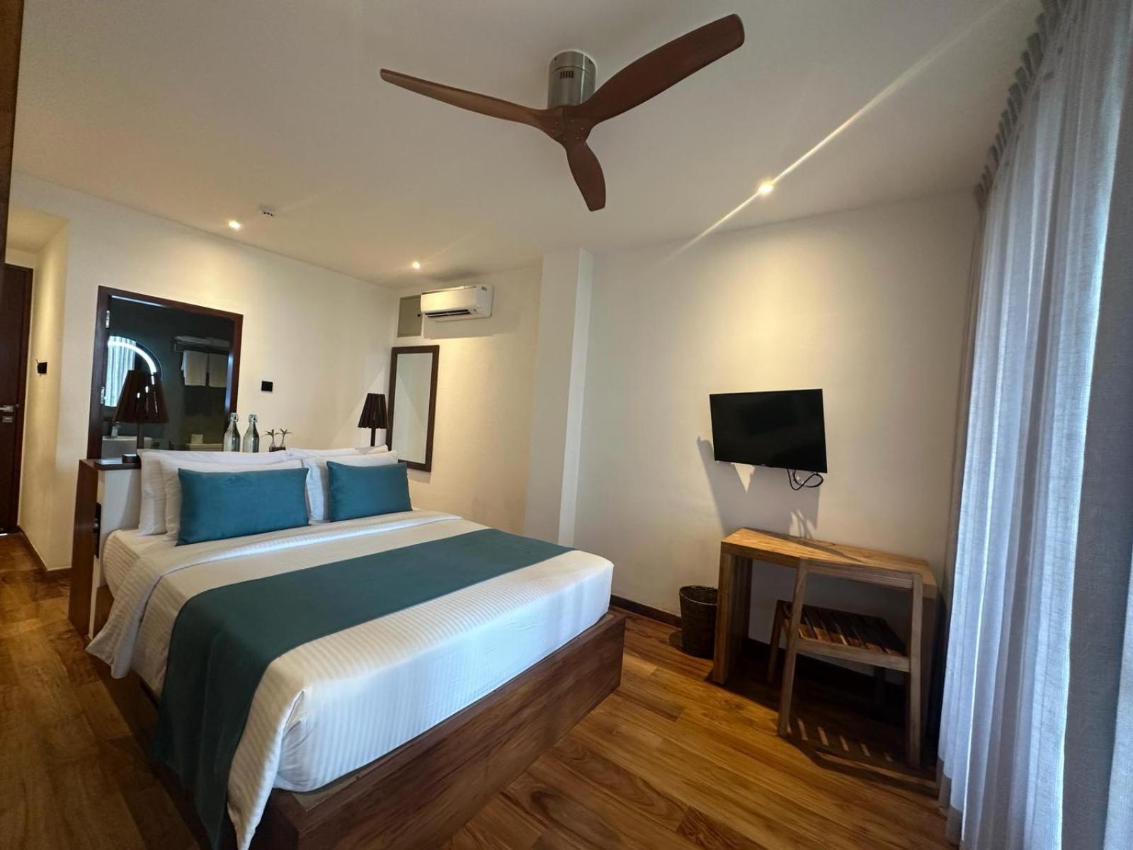 Bk Beach Boutique Hotel - Hikkaduwa Kültér fotó
