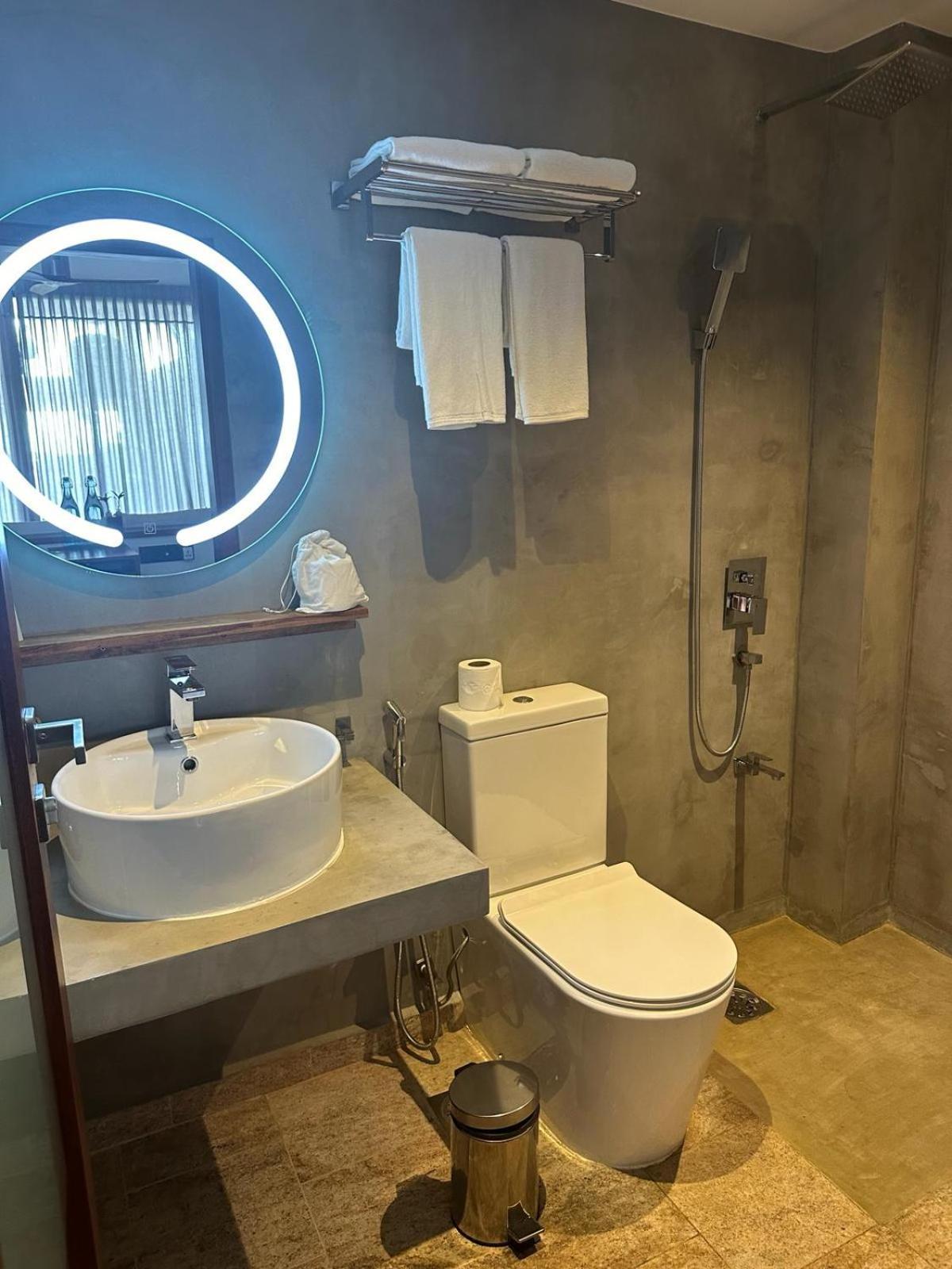 Bk Beach Boutique Hotel - Hikkaduwa Kültér fotó